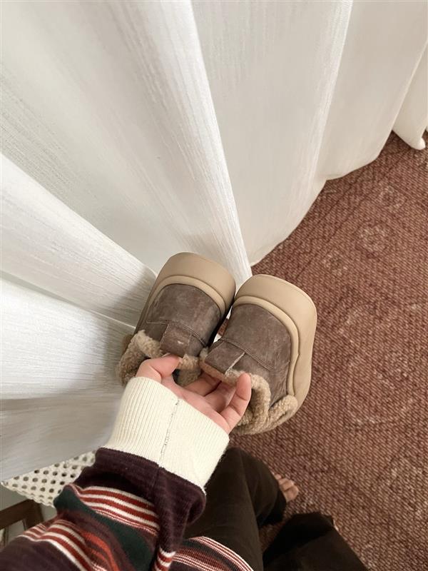 2025126111811386 270